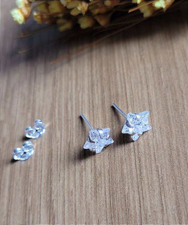 Brinco Zirc. Estrela 8 mm - Prata 925