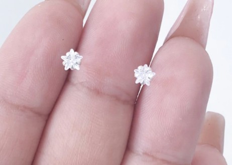 Brinco Zirc. Estrela 3 mm - Prata 925