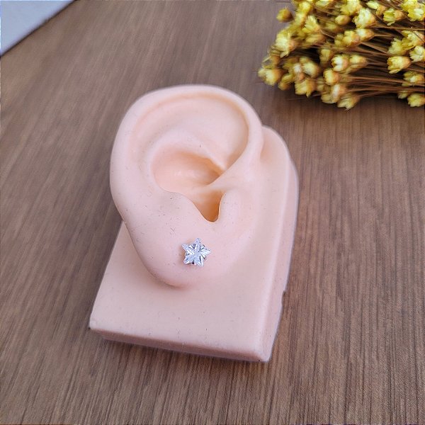 Brinco Zirc. Estrela 6 mm - Prata 925