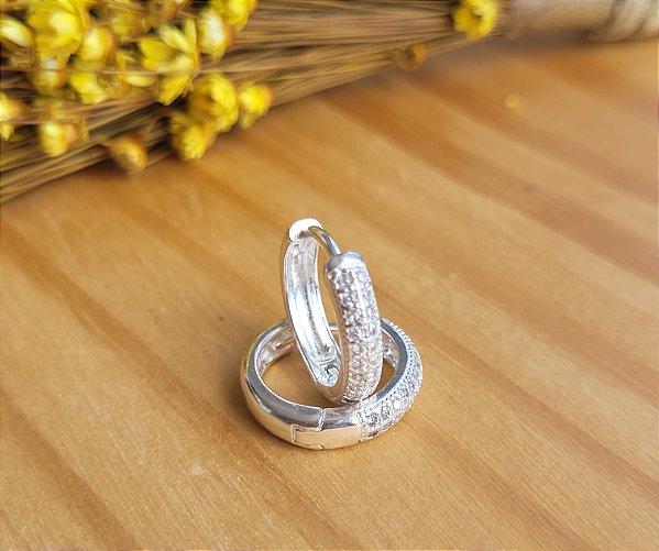 Argola Click Zircônias Fio 3,5mm - Prata 925