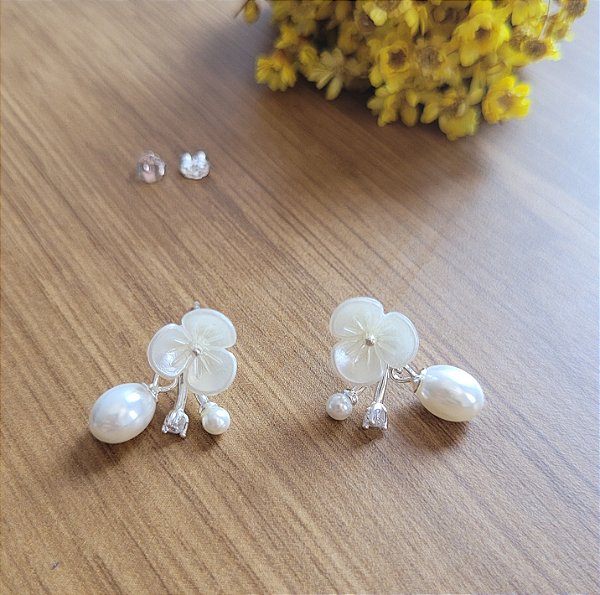 Brinco Flor Pérola - Prata 925