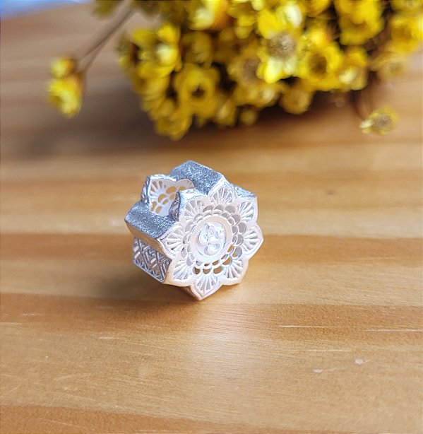 Berloque Separador Flor Chakra - Prata 925