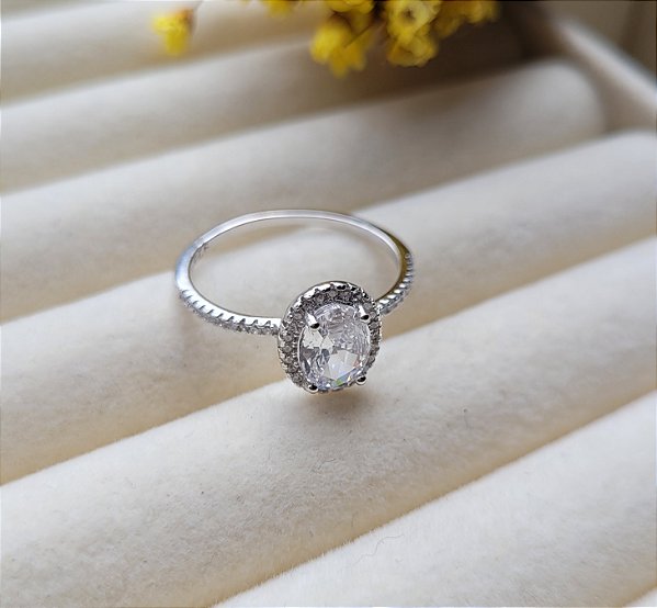 Anel Pedra Oval Cravejado - Prata 925 e Ródio