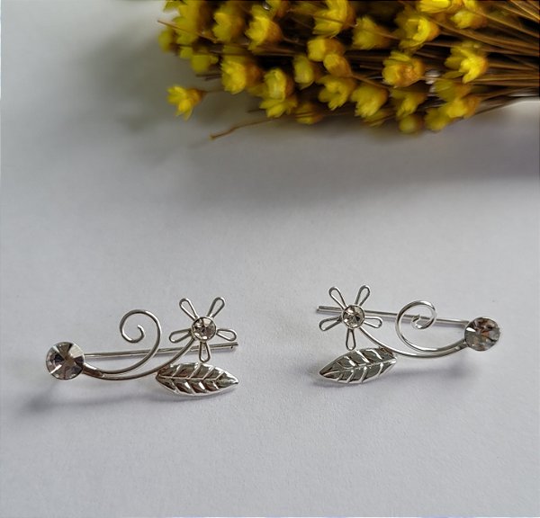 Ear Cuff Flor com Zircônias - Prata 925