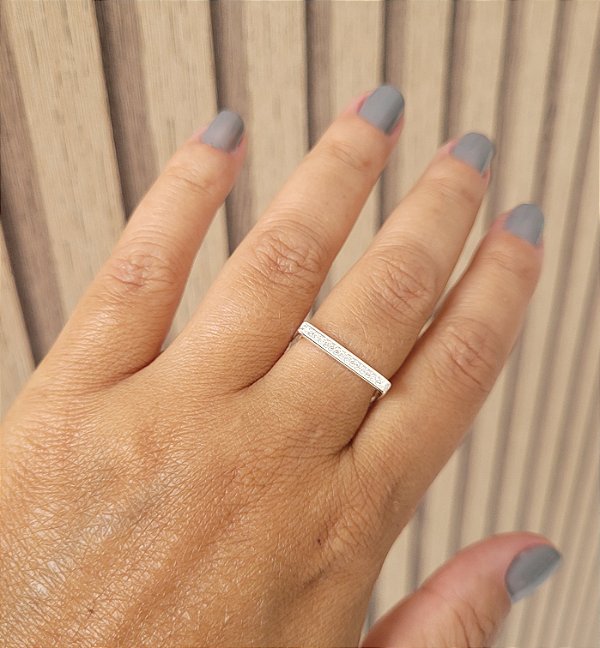 Anel Quadrado Cravejado - Prata 925