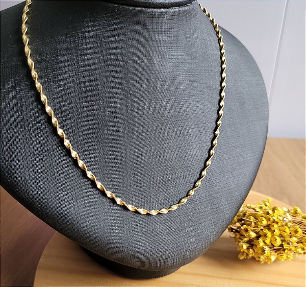 Colar Laminado Torcido 2,5mm - Semijoias