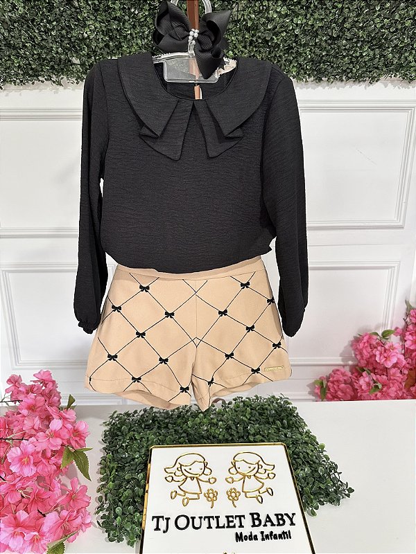 Conjunto Blusa e Shorts Bambollina