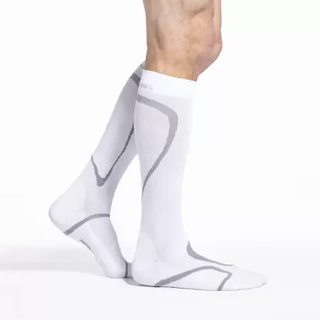 Meia Esportiva Sigvaris Performance 20-30 mmHg Branca Média Compressão