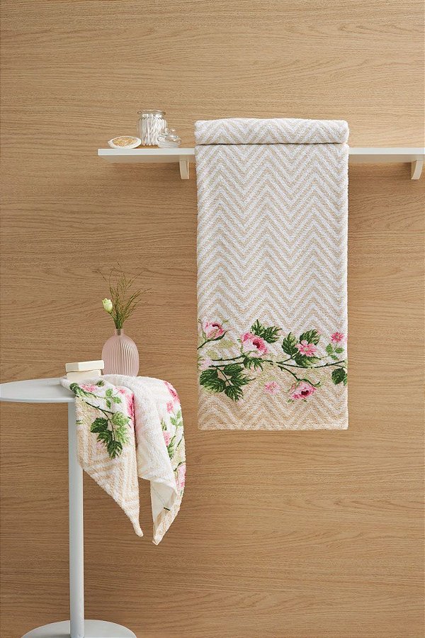 Toalha Felpuda De Rosto Estampa  Floral 48cm X 75cm Lepper
