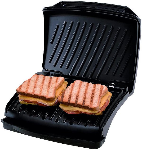 Sanduicheira Grill Britania  Inox Preto/Prata Voltagem:110V;Cor:Preto