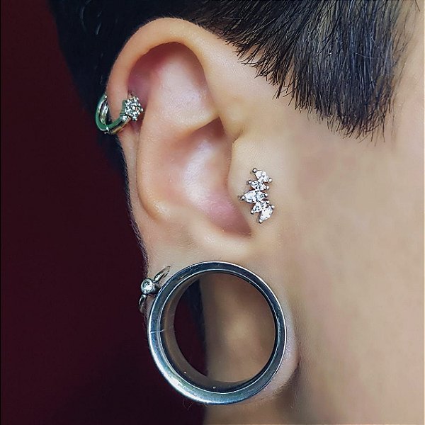 Piercing de Orelha Multiplas Zircônias