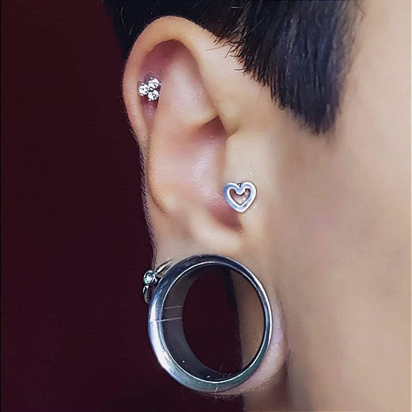 Piercing de Orelha Zircônia Tripla
