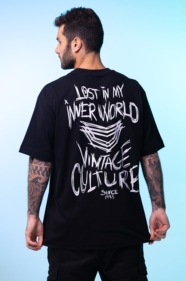 Camiseta Oversized Vintage Culture Lost In My Inner World
