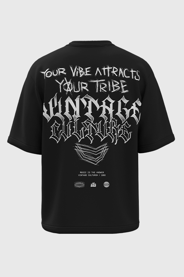 Camiseta Oversized Vintage Culture Your Tribe Attracts Your Vibe