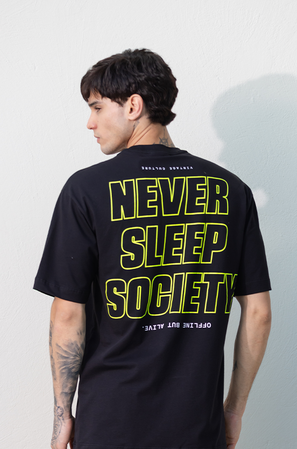 Camiseta Oversized Never Sleep Society - Só Track Boa Clothing