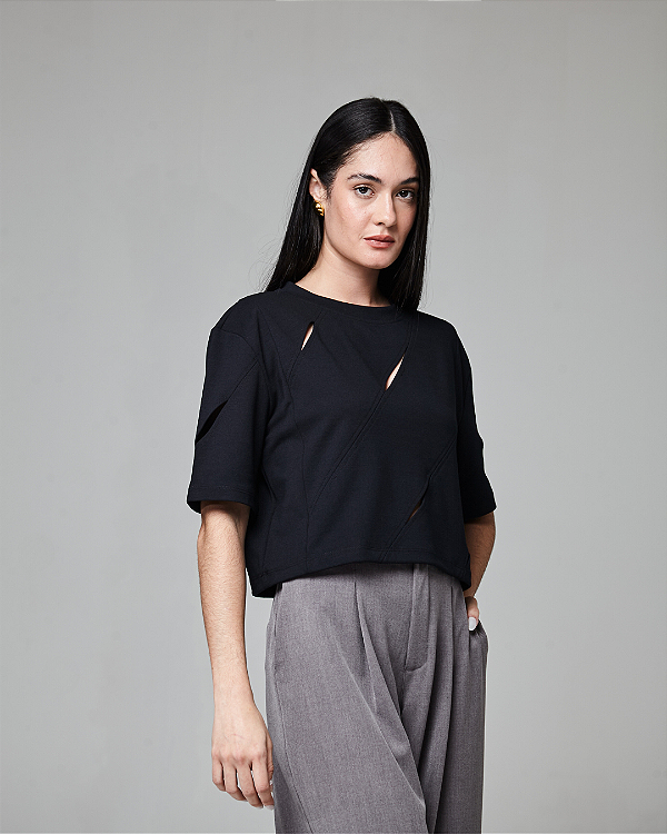 Blusa Cut Preta