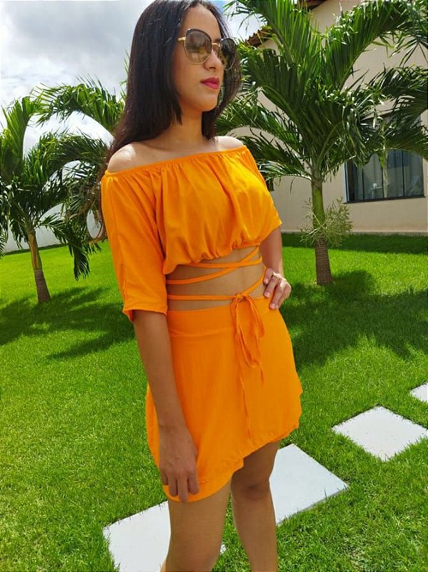 CONJUNTO SHORT SAIA E CROPED COM AMARRAÇÃO NA CINTURA