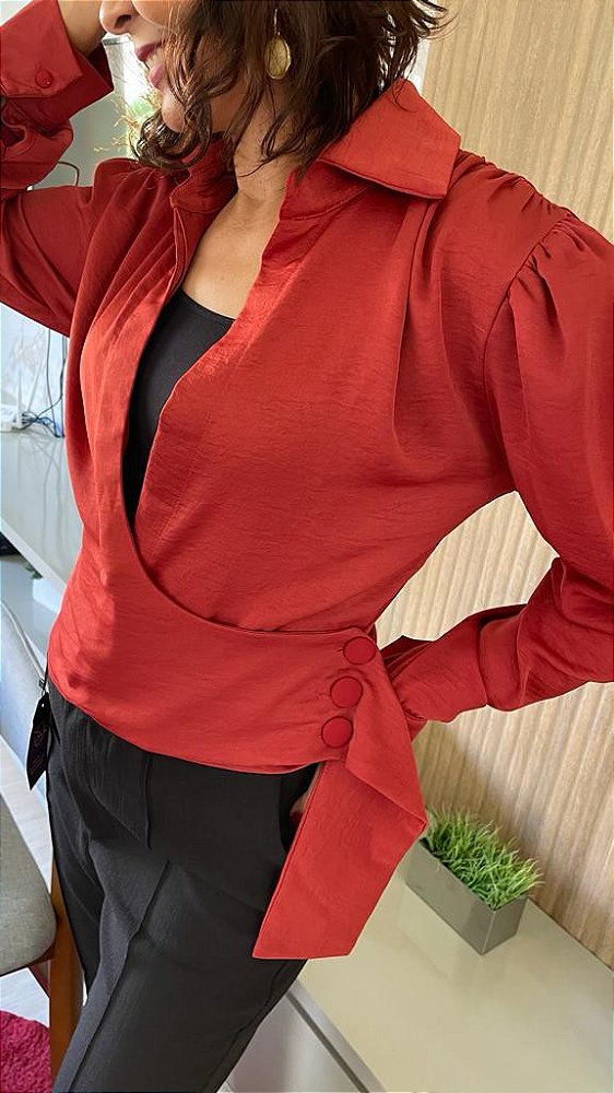 CAMISA CROPED COM BOTÕES