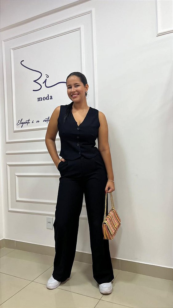 CALÇA PANTALONA  COM UM BOTÃO