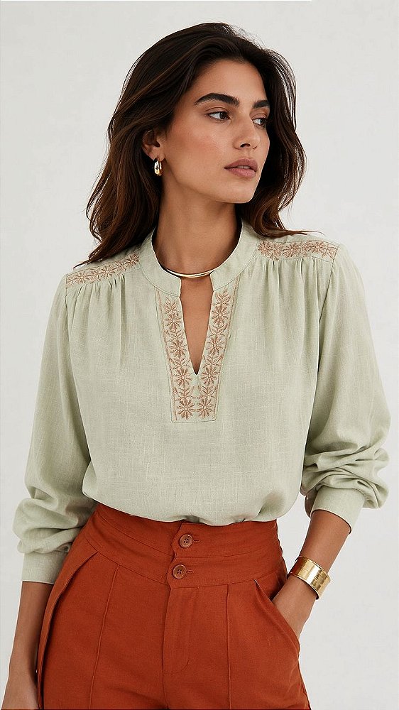 Blusa Feminina Com Bordado em Viscose e Linho