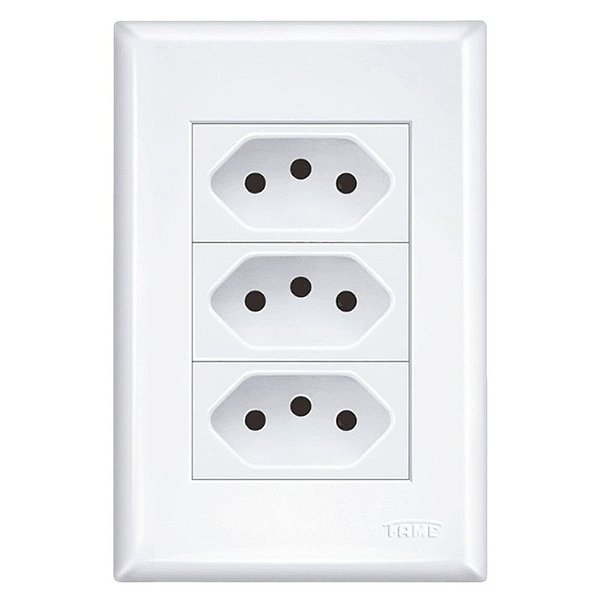 Tomada Tripla 2p+t Com Placa 10a/250v Evidence 3267 Branco Fame