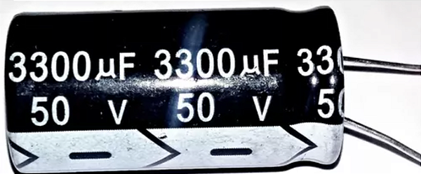 Capacitor Eletrolítico 3.300uF / 50V