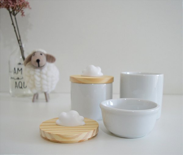Kit Higiene Porcelana Bebê Tampa Pinus Nuvem Branca Potes