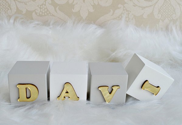 Kit 4 Dados Color Dourado Bebê Quarto Personalizado Bancada