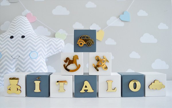 Kit 10 Cubos Dourado Enfeite Bebê Quarto Infantil Parede Nicho