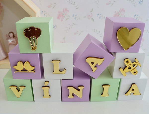 Kit 11 Cubos Mdf Dourado Revelação Letra Bebê Espelho Quarto