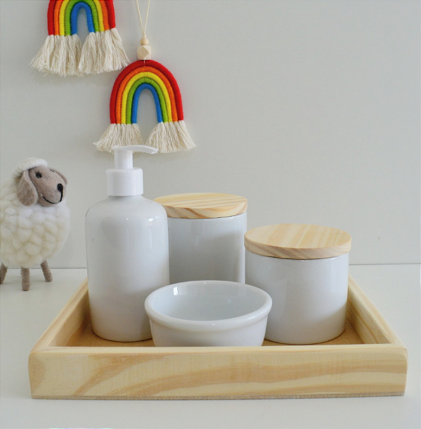 Kit Higiene Bebê Madeira Porcelana Bandeja Pinus Neutro K060