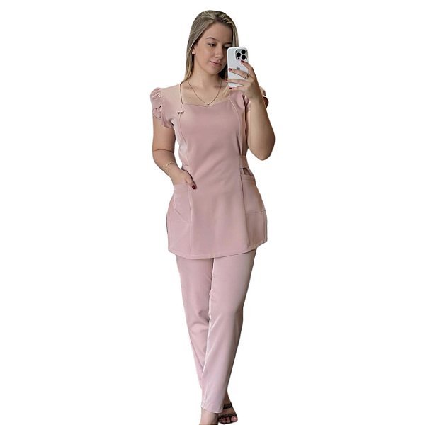Scrub Una Decote Princesa Plus Size