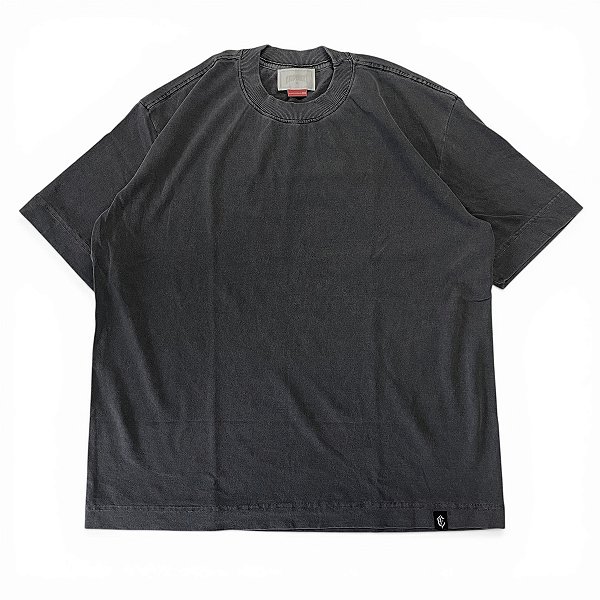 Camiseta Tubular Caosart chumbo