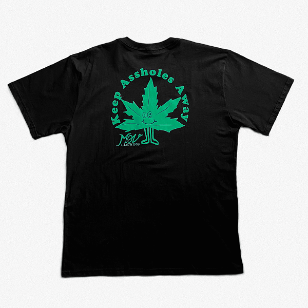 CAMISETA KEEP ASSHOLES AWAY FOLHINHA - PRETA