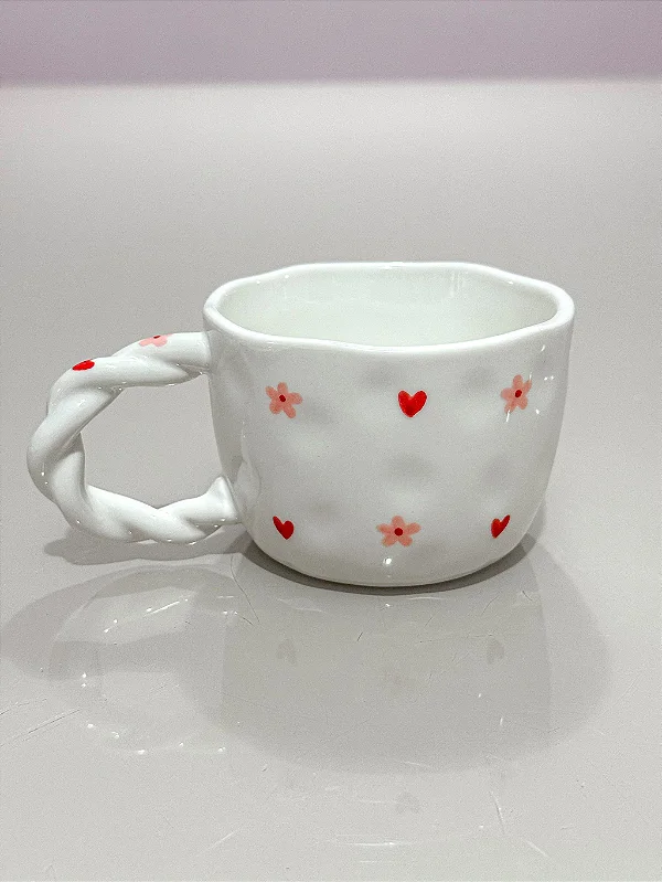 Caneca de Porcelana Coraçãozinhos 200ml (unidade)