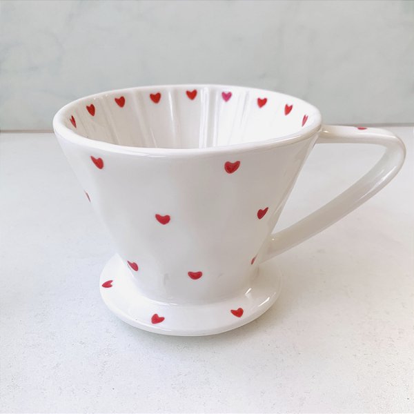 Coador de Café em Cerâmica Corações