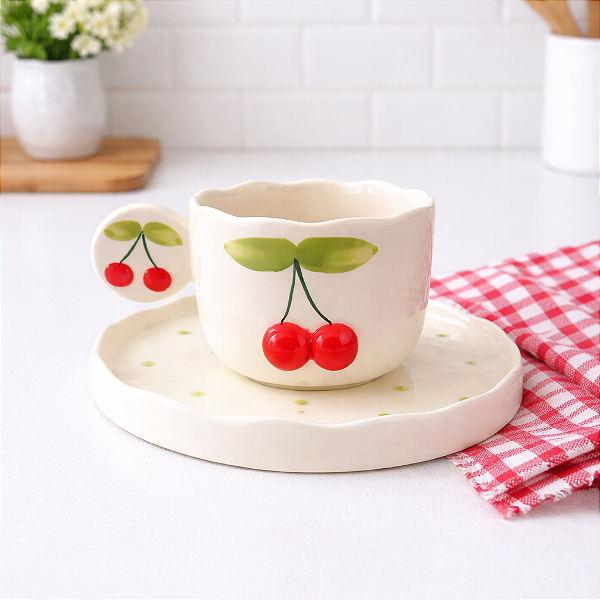 Xicara com Pires Cerejinha em Cerâmica 150ml
