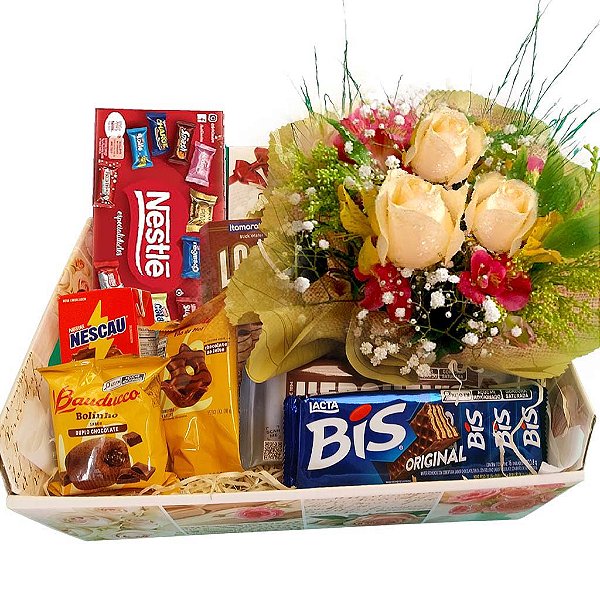 Cesta de chocolates com rosas