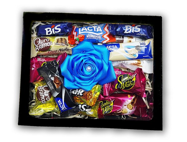 Caixinha de bombons com rosa