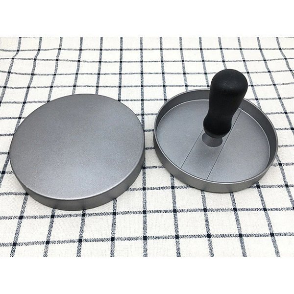 Prensa Modeladora de Hambúrguer Manual – Alumínio com Cabo de Madeira, Ideal para Hambúrguer Artesanal e Food Trucks
