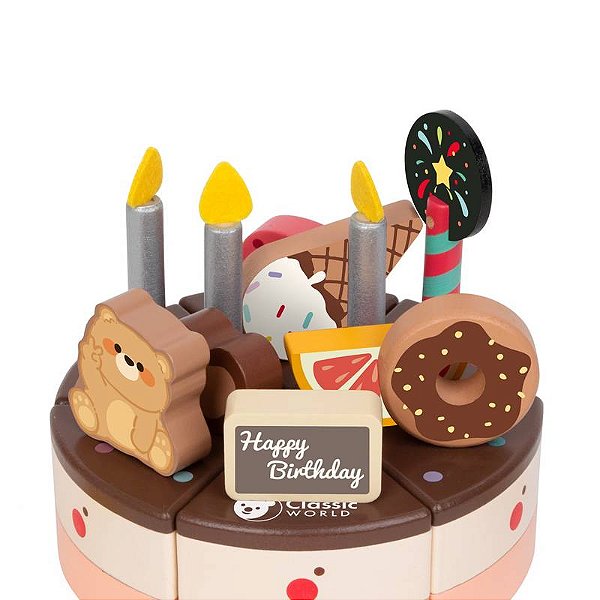 Bolo de Chocolate com Acessórios