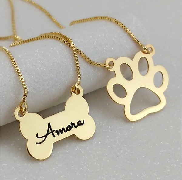 COLAR PERSONALIZADO ESCAPULÁRIO COM PINGENTE OSSO COM NOME E PATINHA SEMIJOIA