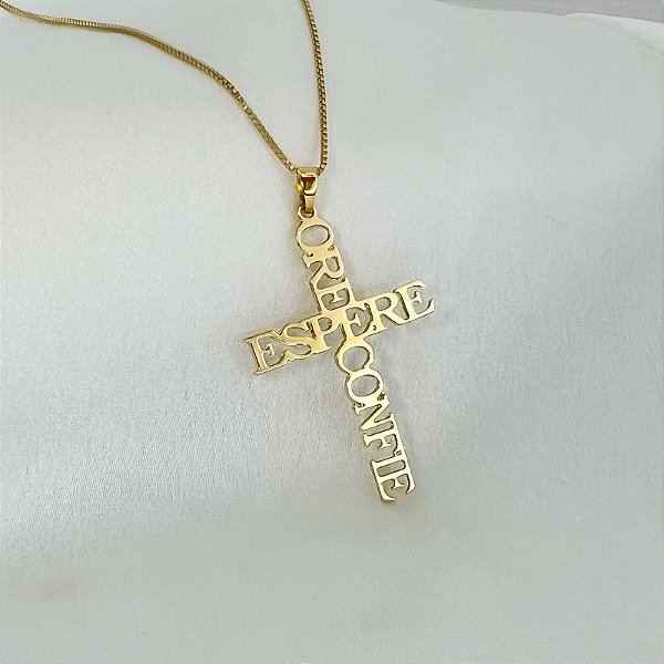 COLAR PERSONALIZADO FRASE RELIGIOSA EM FORMATO DE CRUZ SEMIJOIA BANHO DE OURO 18K