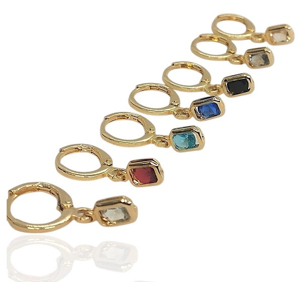 Brinco argola com pedra retangular colorida banhado ouro