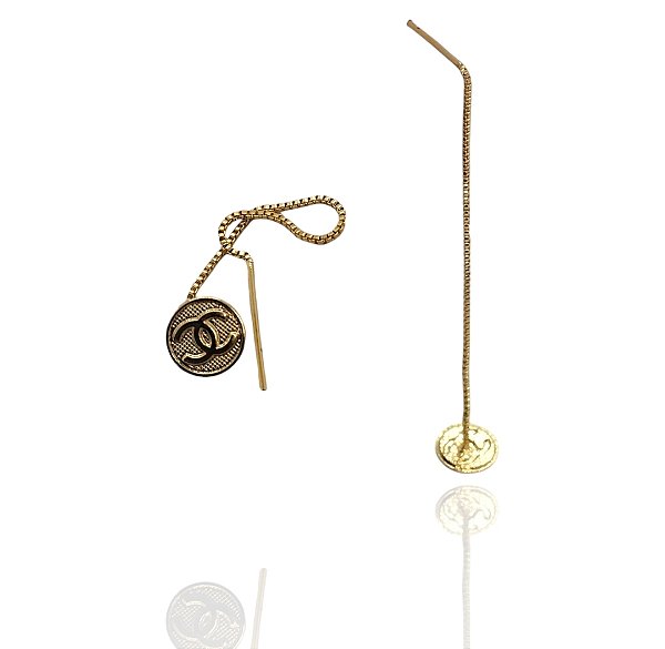 Brinco pendulo corrente e medalha 2C banhado ouro