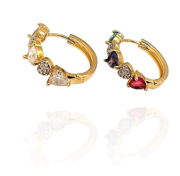 Brinco argola com 5 corações em zircônias coloridas banhado ouro