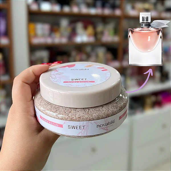 Body Scrub Esfoliante Corporal Sweet Novalski 300g (Ref.Olfativa La Vie Est Belle)