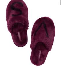 Pantufa Vinho Logo Victoria's Secret - Tamanho: P