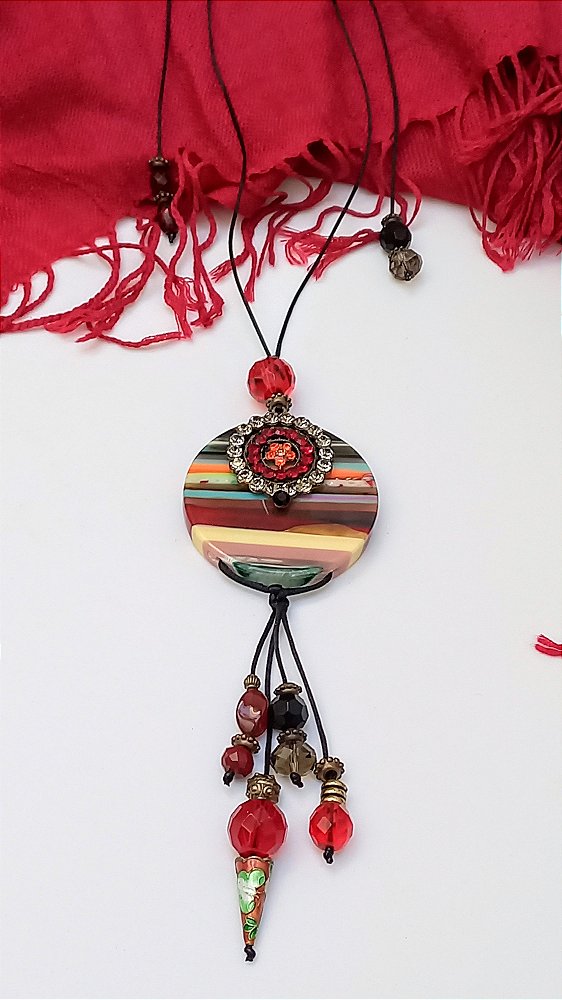 Colar Longo Noite com Cores.