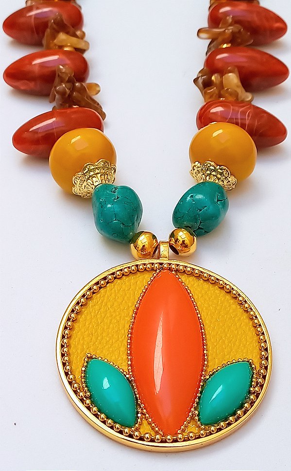 Max Colar Sol Iluminado.